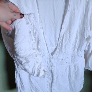 Soft Surroundings White Embroidered Blouse